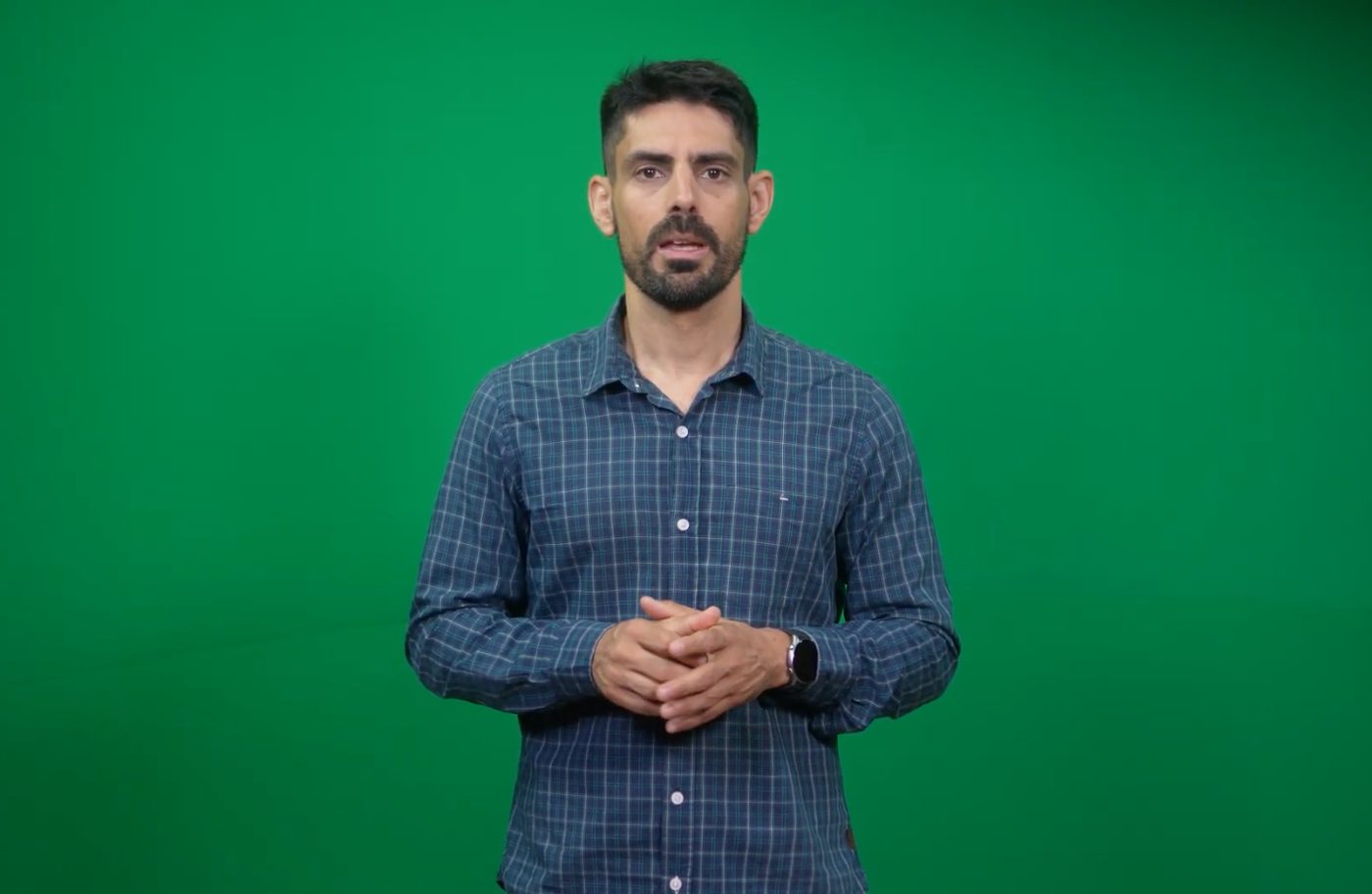 Gravação com fundo verde (chroma key) no Estúdio Hertz