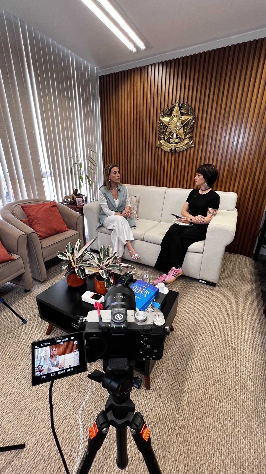 Entrevista gravada em locação institucional